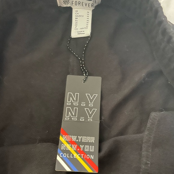 NWT Forever 21 Shorts - Picture 4 of 4